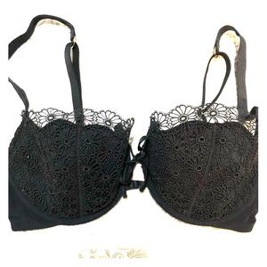 Very Sexy Victoria’s Secret Push up ❤️💋